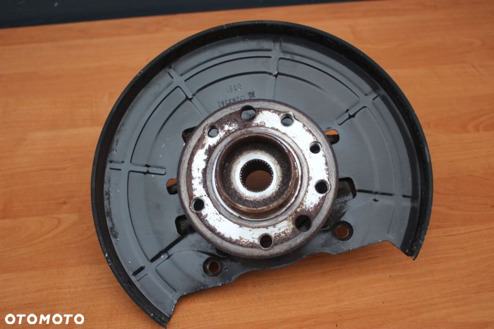 PIASTA ZWROTNICA PRAWY PRZÓD OPEL MERIVA B 1.4T A14NEL 120KM - 1