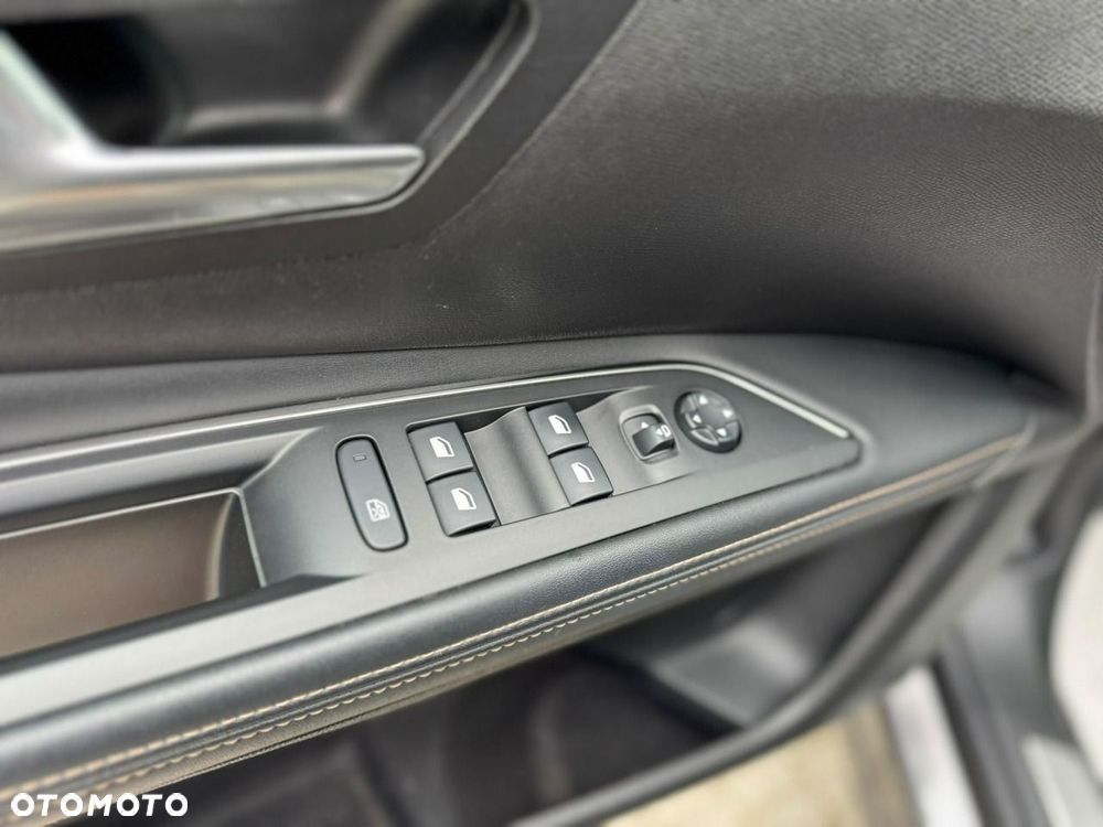 Peugeot 5008 - 25