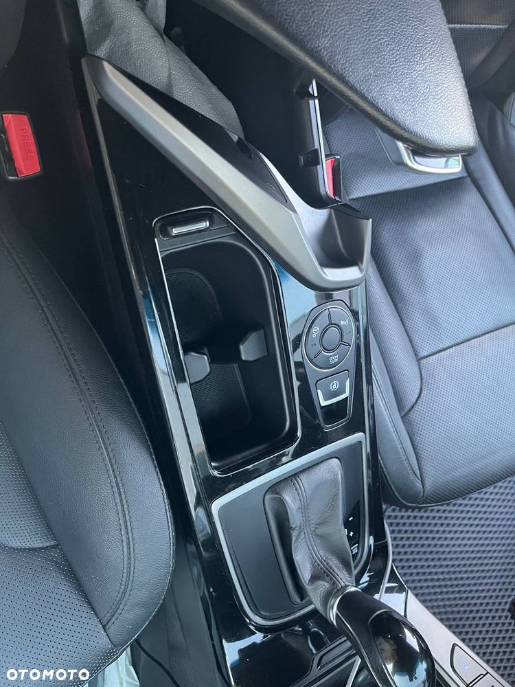 Hyundai i40 1.6 CRDi Premium DCT - 11