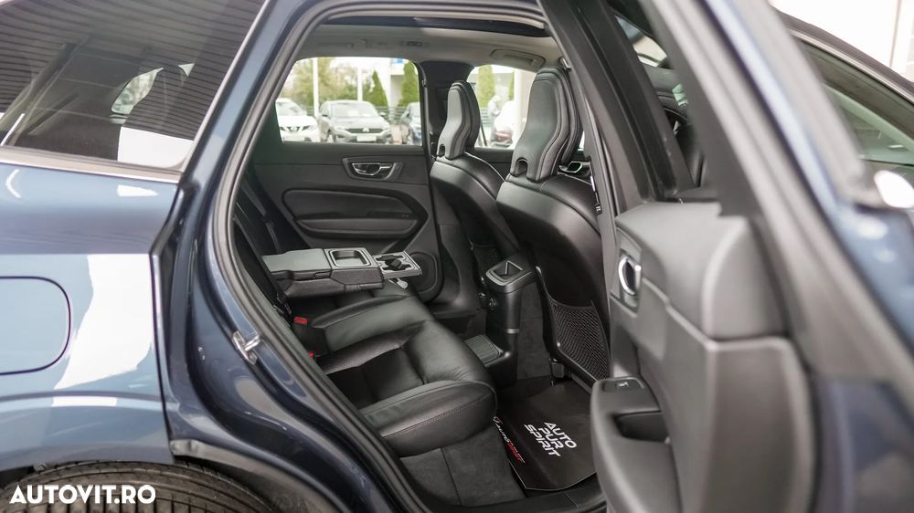 Volvo XC 60 T6 AWD Recharge Geartronic Inscription - 29