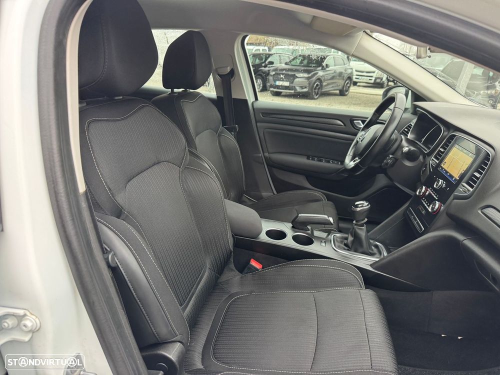 Renault Mégane Sport Tourer 1.5 Blue dCi Intens - 12