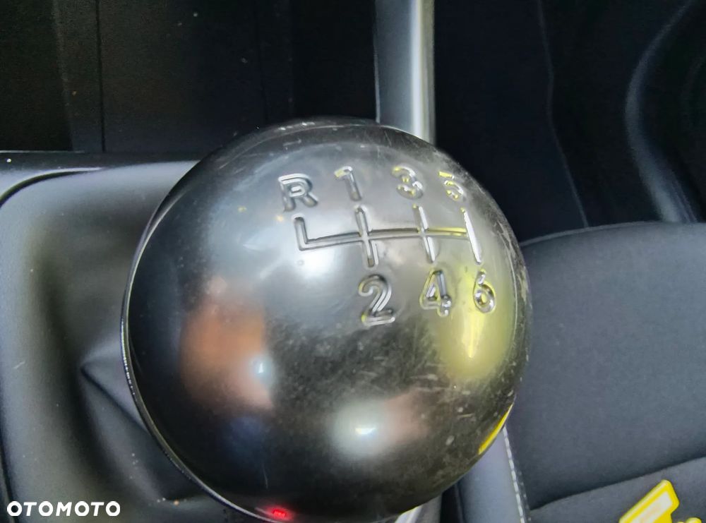 Jeep Avenger 1.2 GSE T3 Altitude FWD - 23