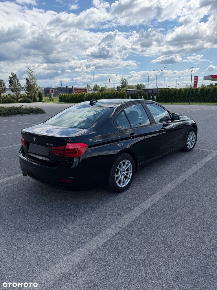 BMW Seria 3 318i - 2