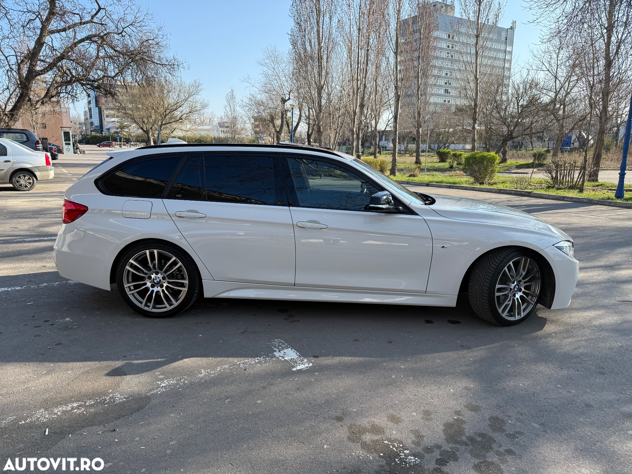 BMW Seria 3 320d Touring Aut. Edition M Sport Shadow - 3