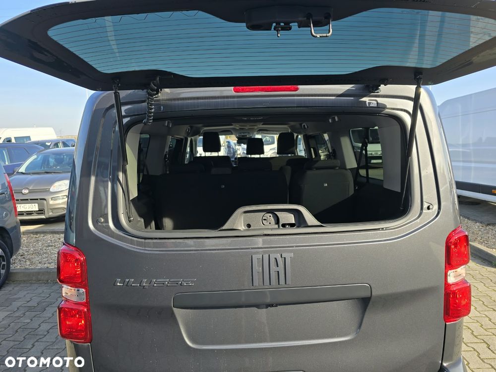 Fiat Ulysse 2.2 Business EAT8 - 12