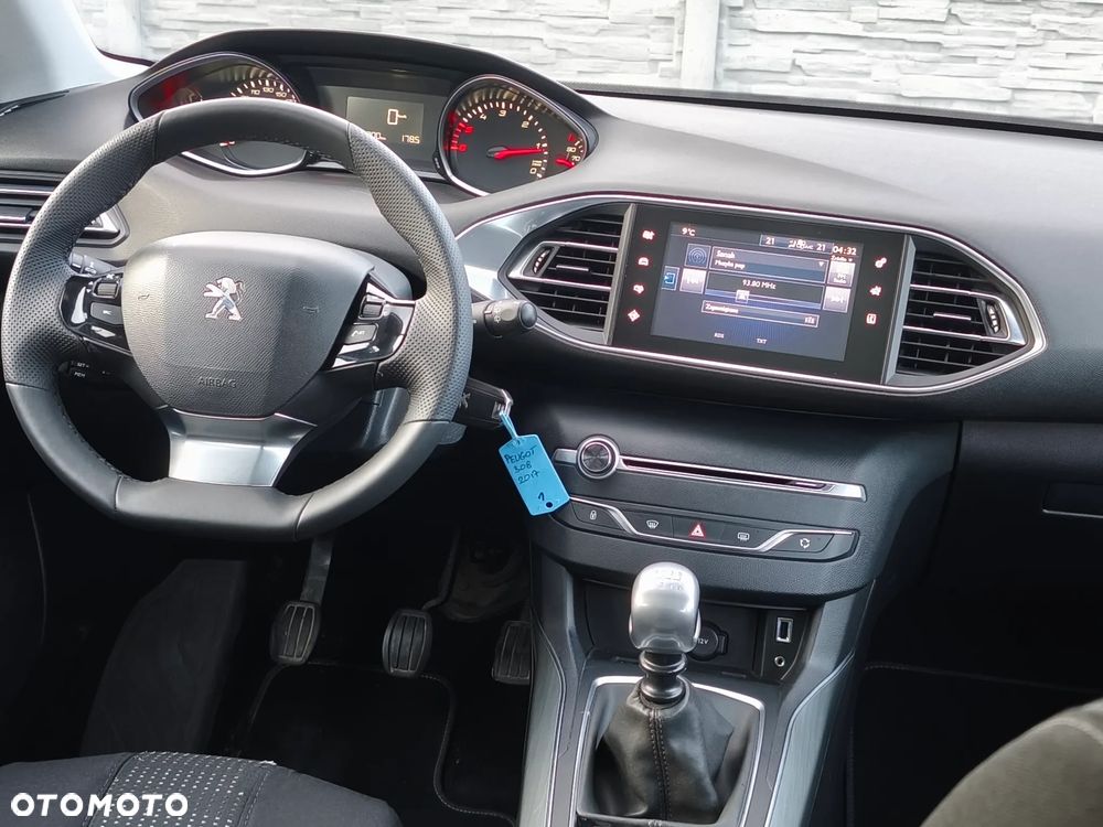 Peugeot 308 SW BlueHDi 150 Stop & Start Business-Line - 17