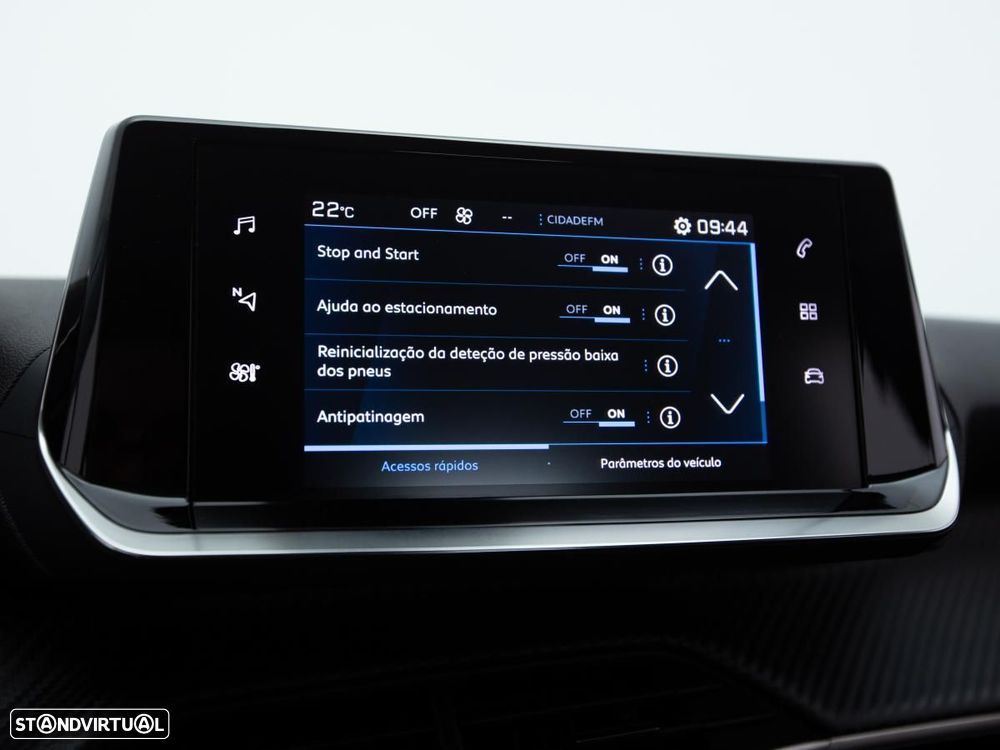 Peugeot 2008 1.5 BlueHDi Allure EAT8 - 25