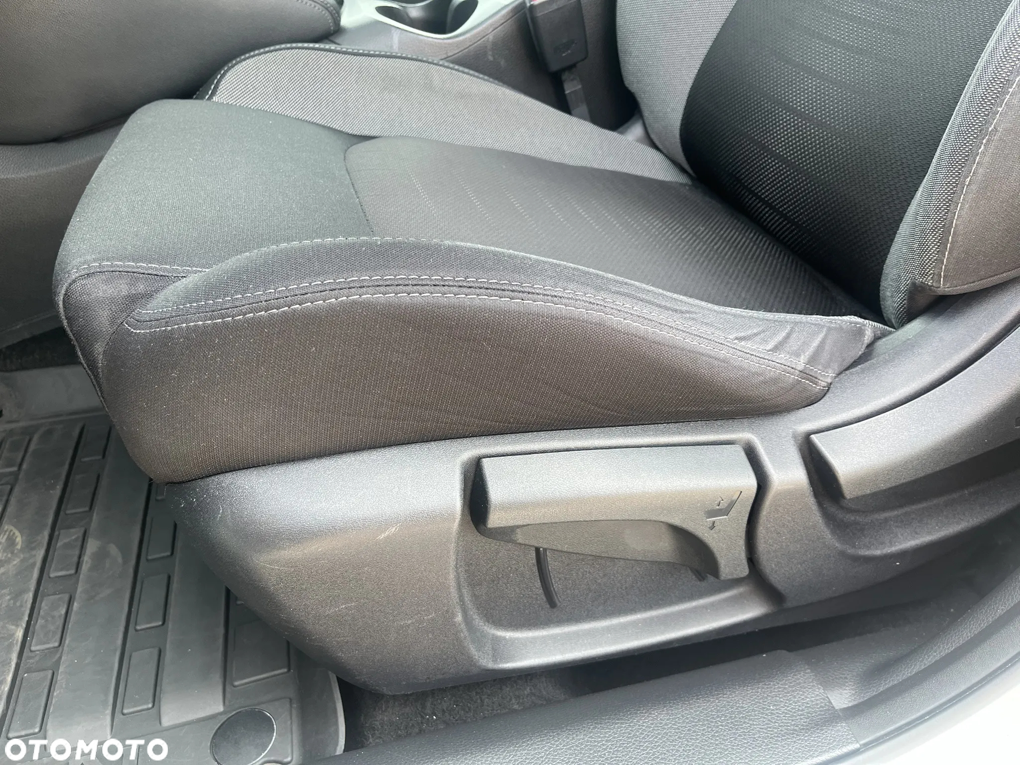 Nissan Qashqai 1.6 DIG-T N-Connecta - 25