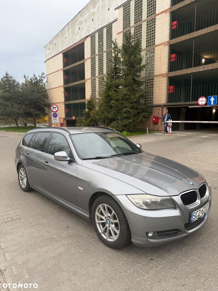 BMW Seria 3 318d - 1