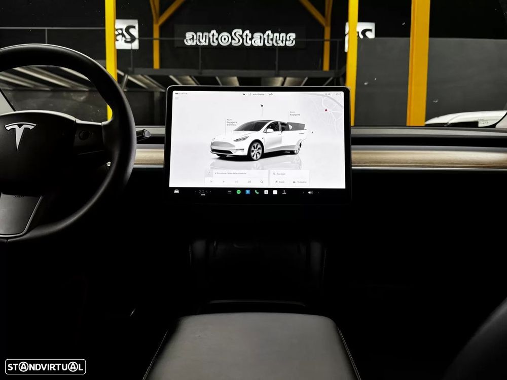 Tesla Model Y - 19