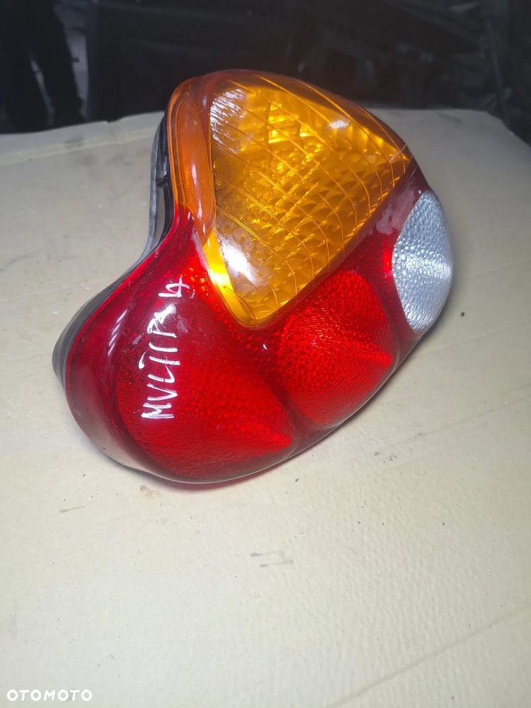 lampa prawa tył  MULTIPLA - 3