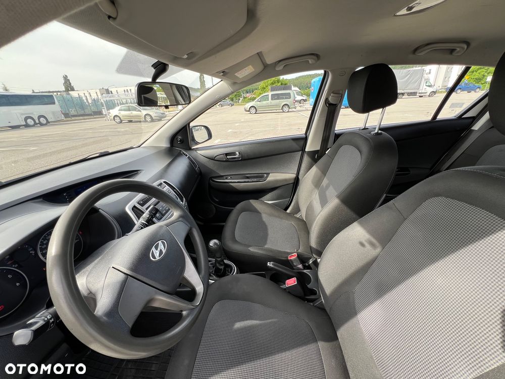 Hyundai i20 1.1 CRDi BlueDrive Classic + - 26