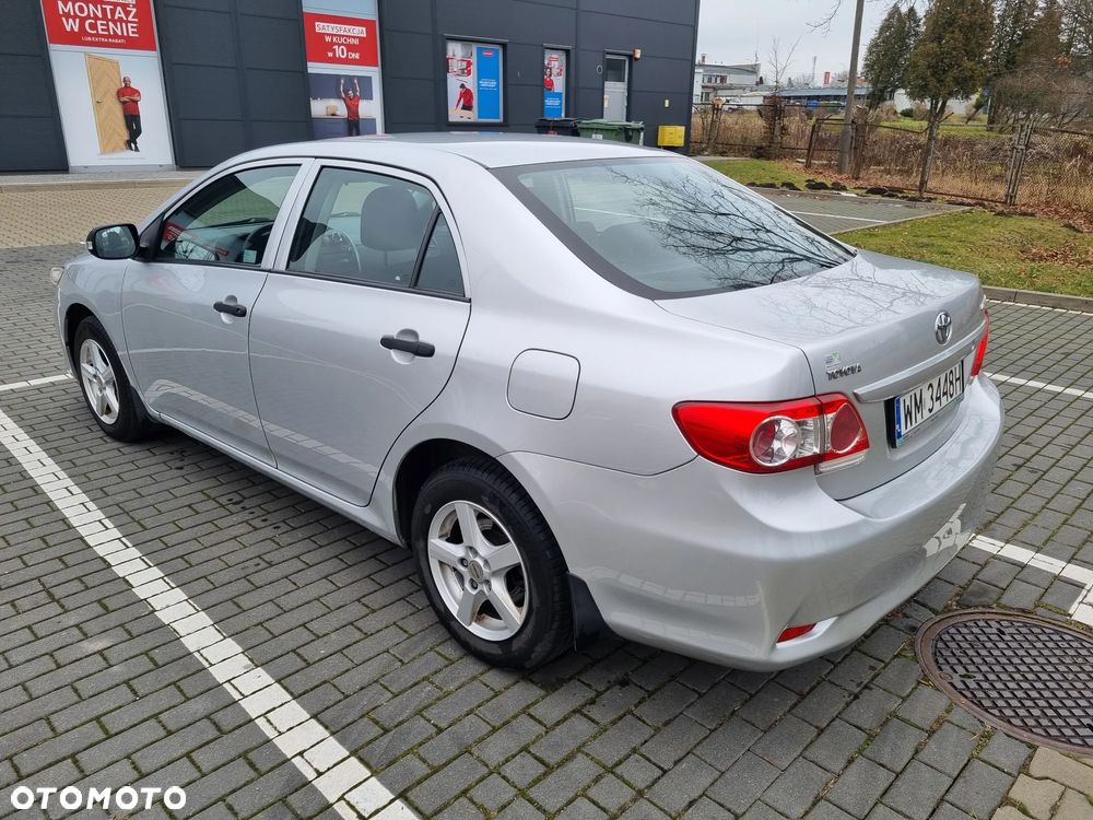 Toyota Corolla 1.6 Terra - 11