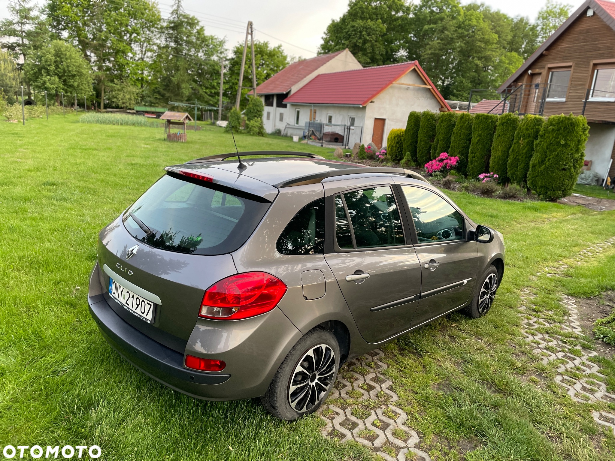 Renault Clio - 10