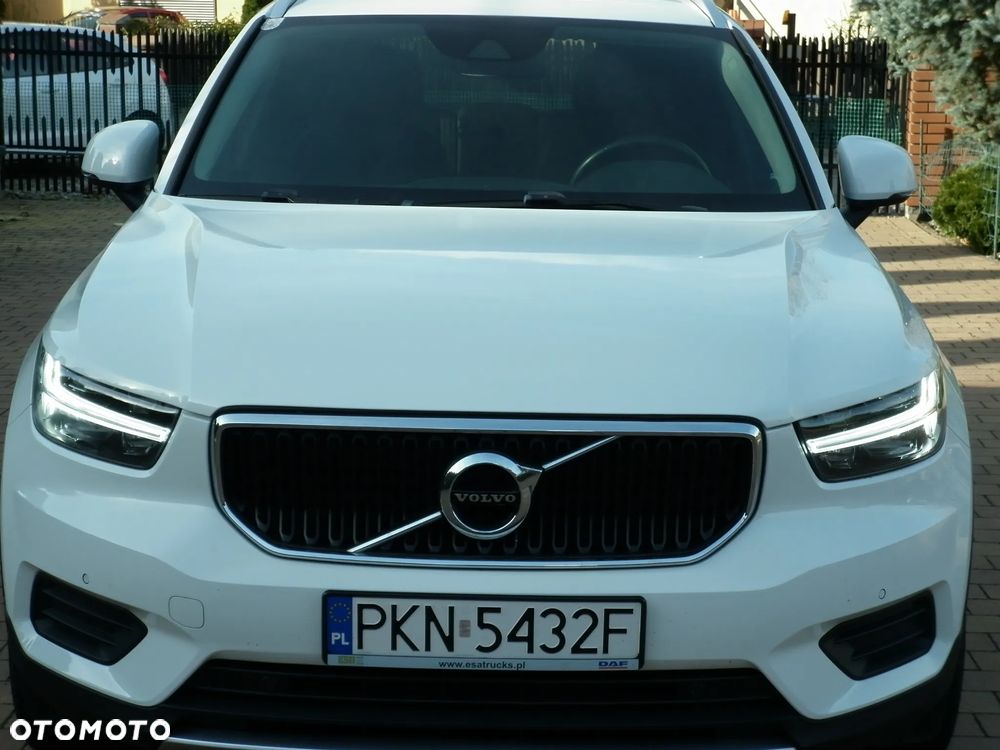Volvo XC 40 D3 AWD Geartronic Momentum Pro - 2