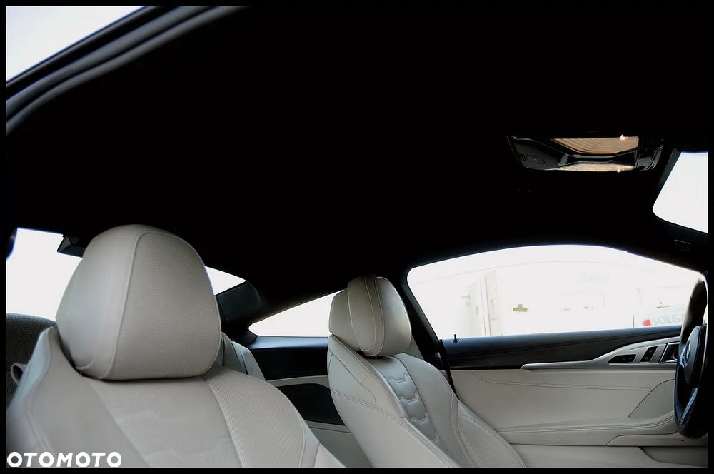 BMW Seria 8 840i - 30