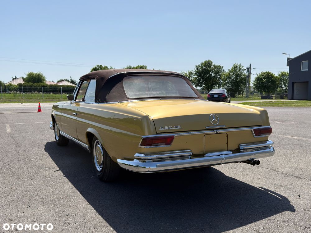 Mercedes-Benz 280 - 18