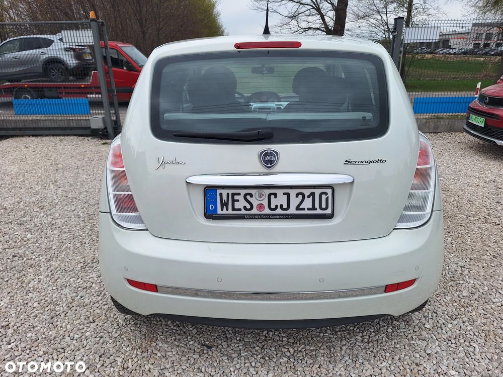 Lancia Ypsilon Y 1.2 8v Elefantino Gold - 9