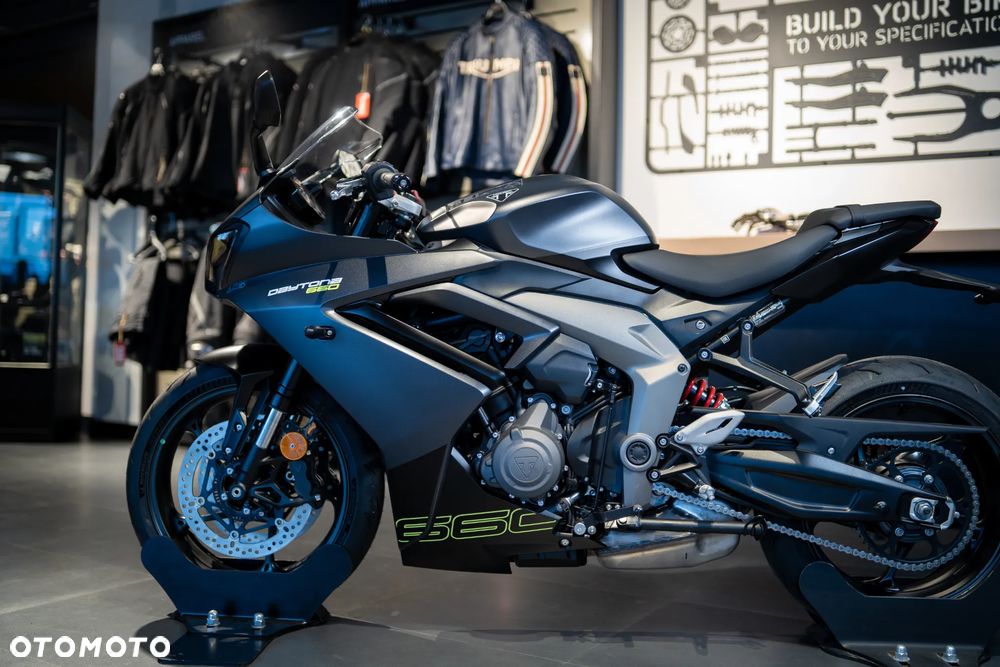 Triumph Daytona - 17