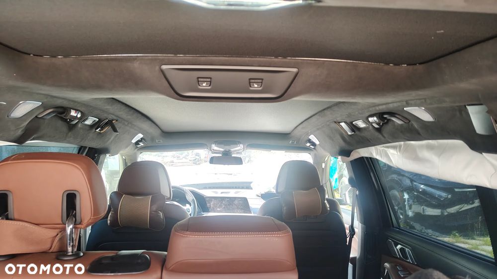 BMW X7 - 12