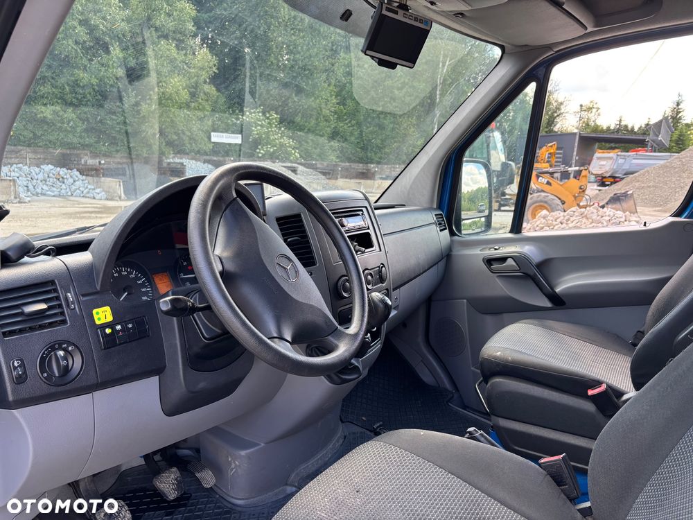Mercedes-Benz Sprinter - 8