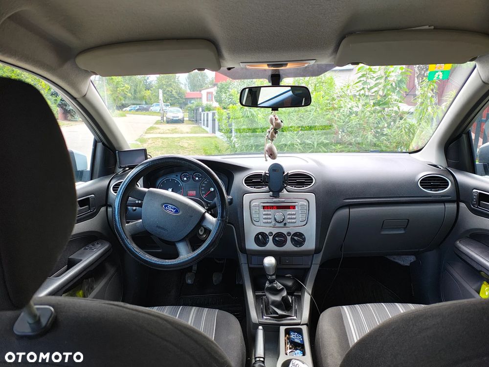 Ford Focus 1.6 Trend - 9