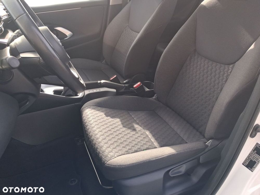 Toyota Yaris - 11