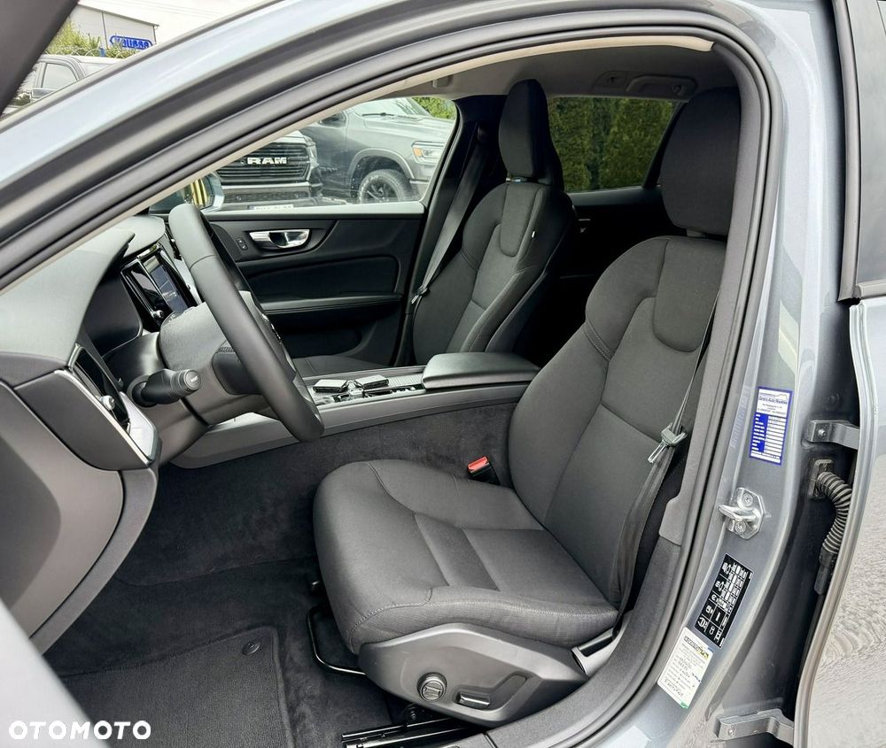 Volvo V60 D4 AWD Geartronic Momentum Pro - 18
