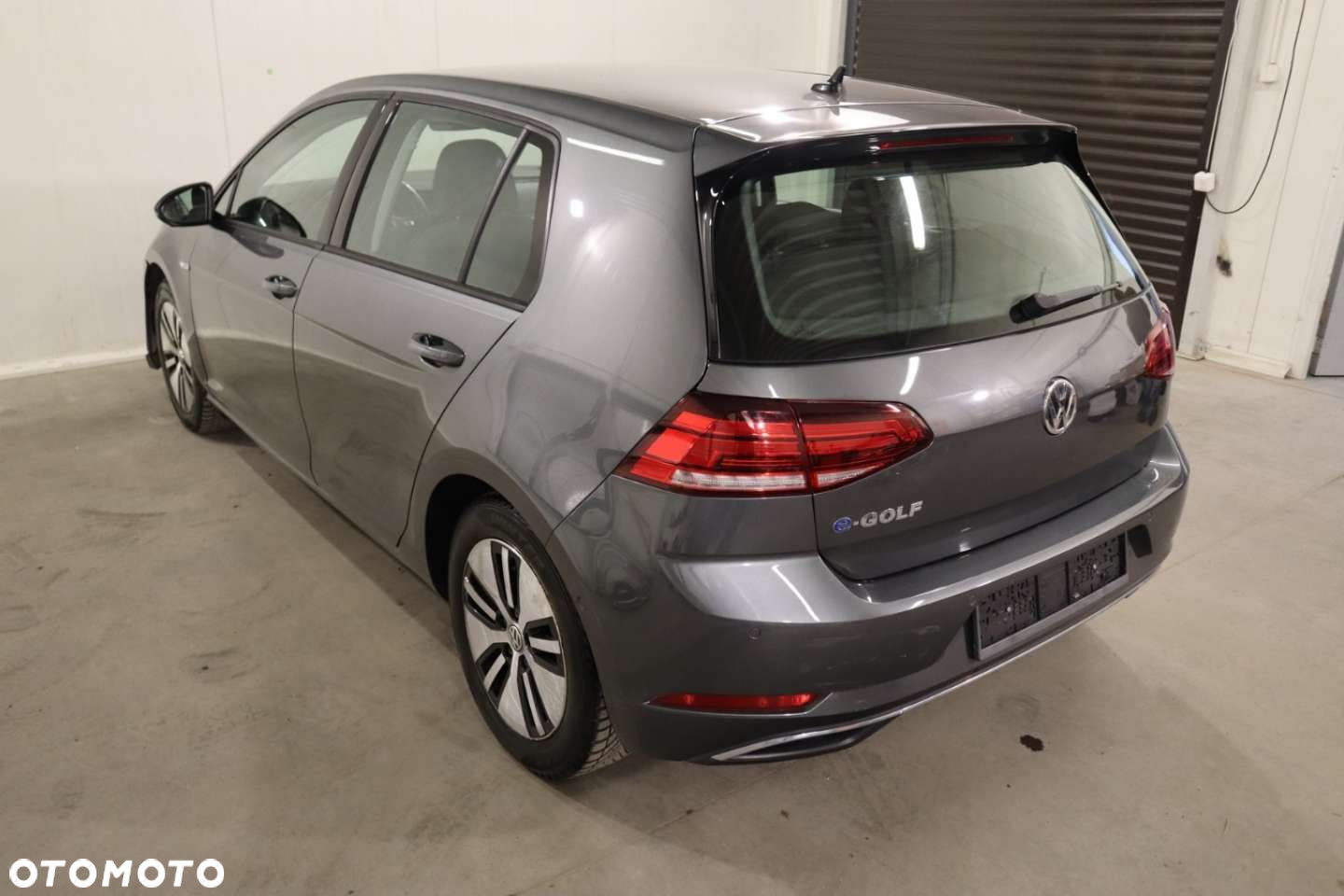 Volkswagen Golf e-Golf - 10