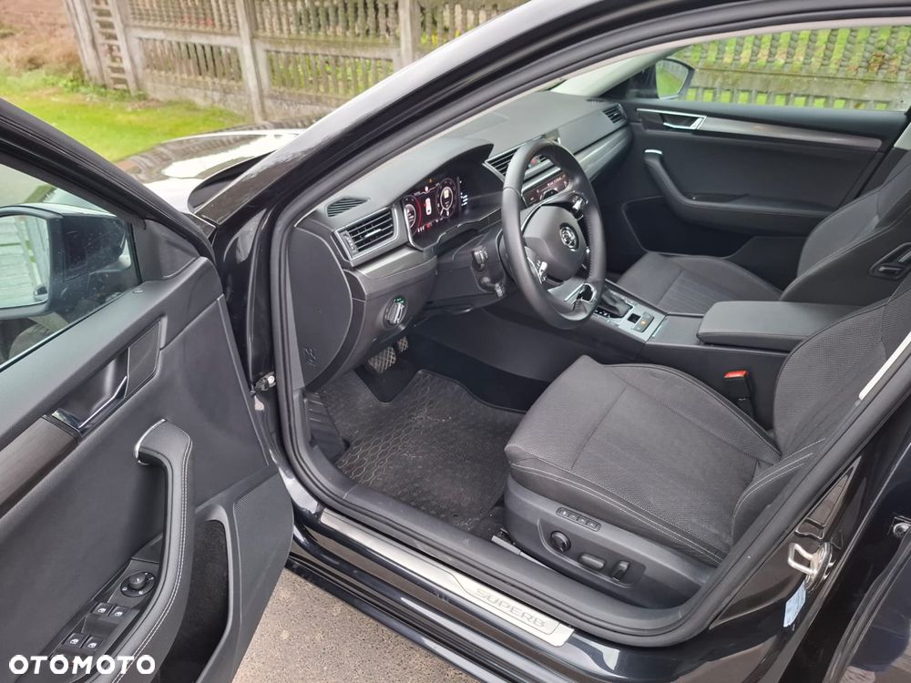 Skoda Superb 2.0 TDI DSG Premium Edition - 13