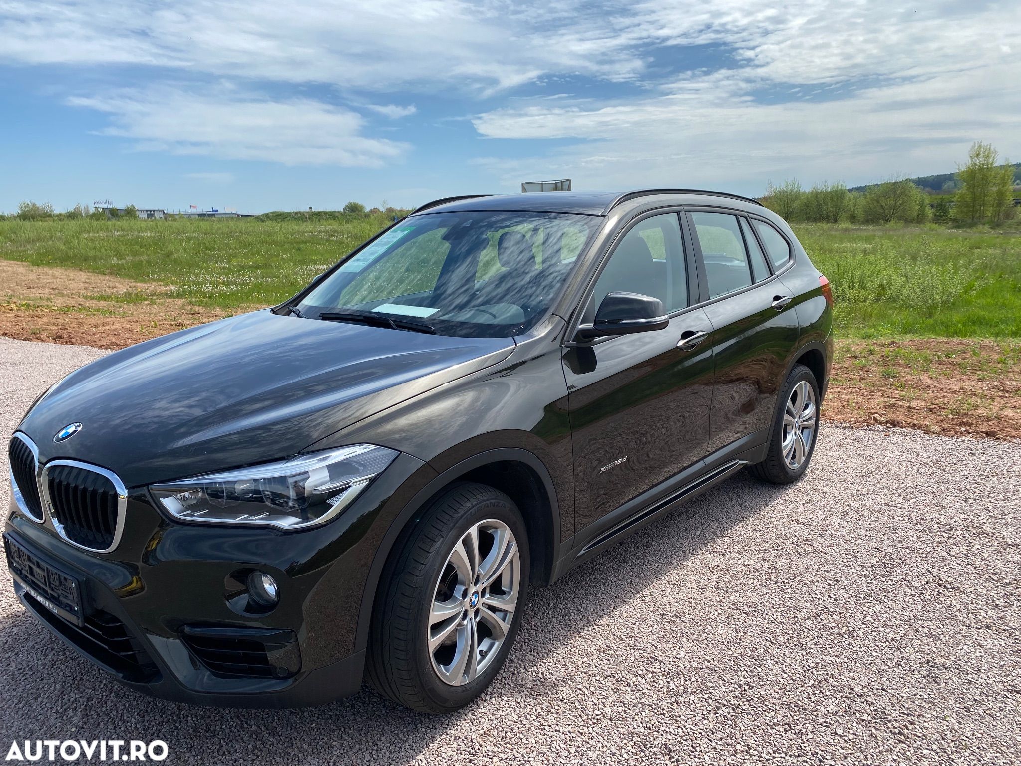 BMW X1 xDrive18d Aut. Sport Line - 1