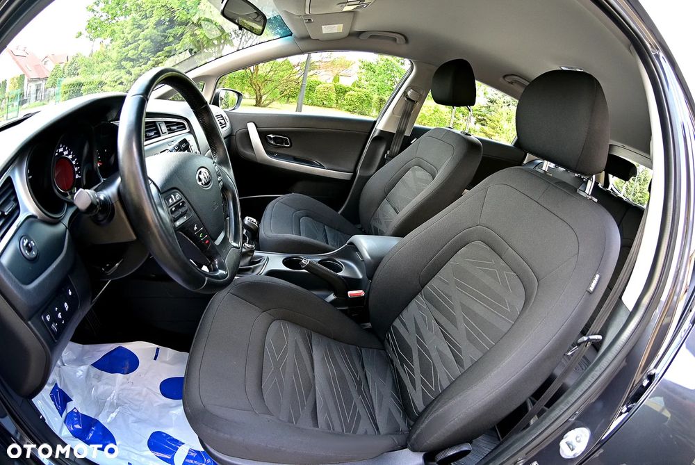Kia Ceed 1.4 CVVT Dream Team Edition - 5