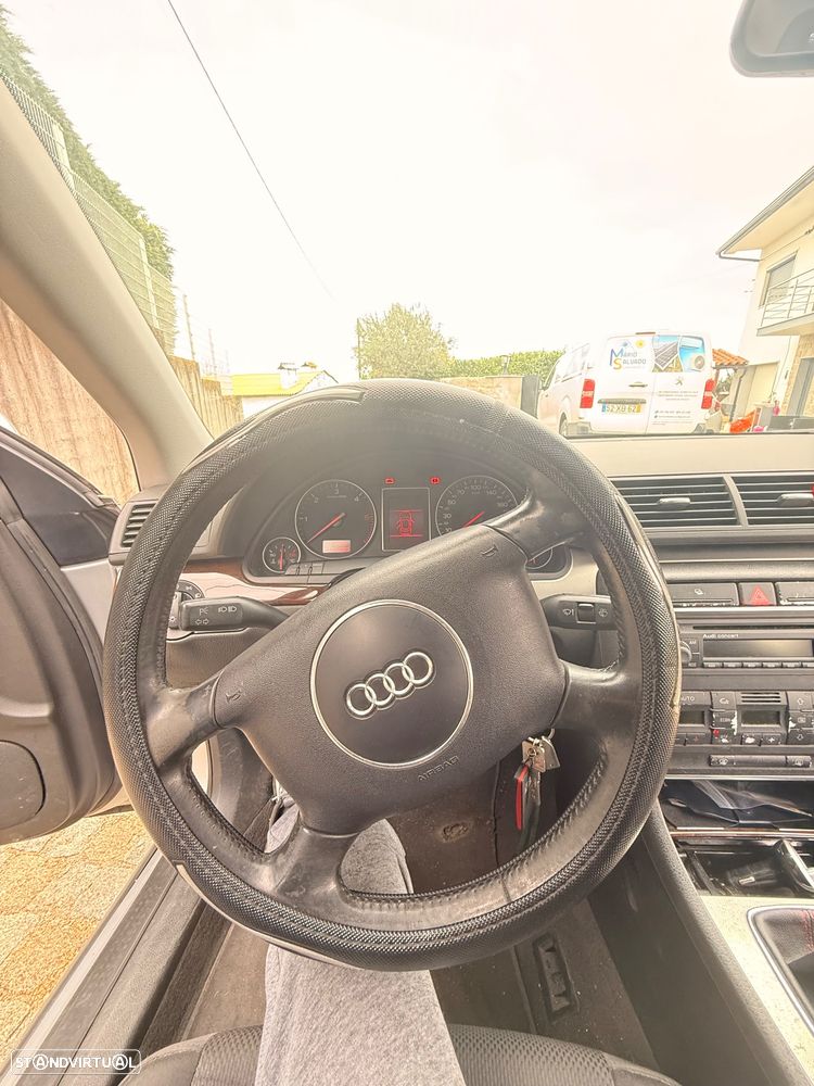 Audi A4 1.9 TDI m6 - 5