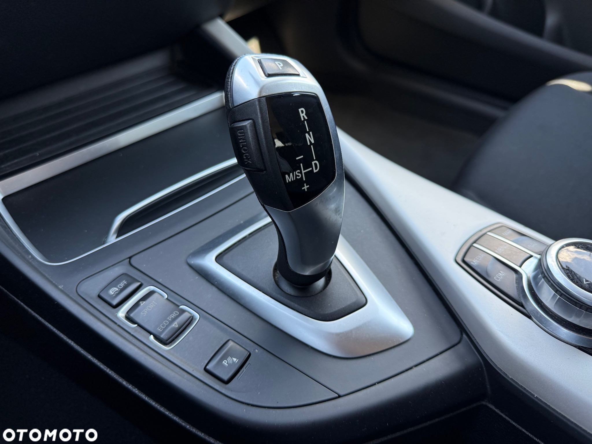 BMW Seria 1 116d - 24
