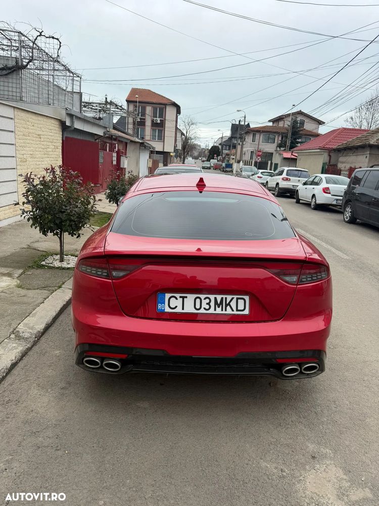 Kia Stinger - 24