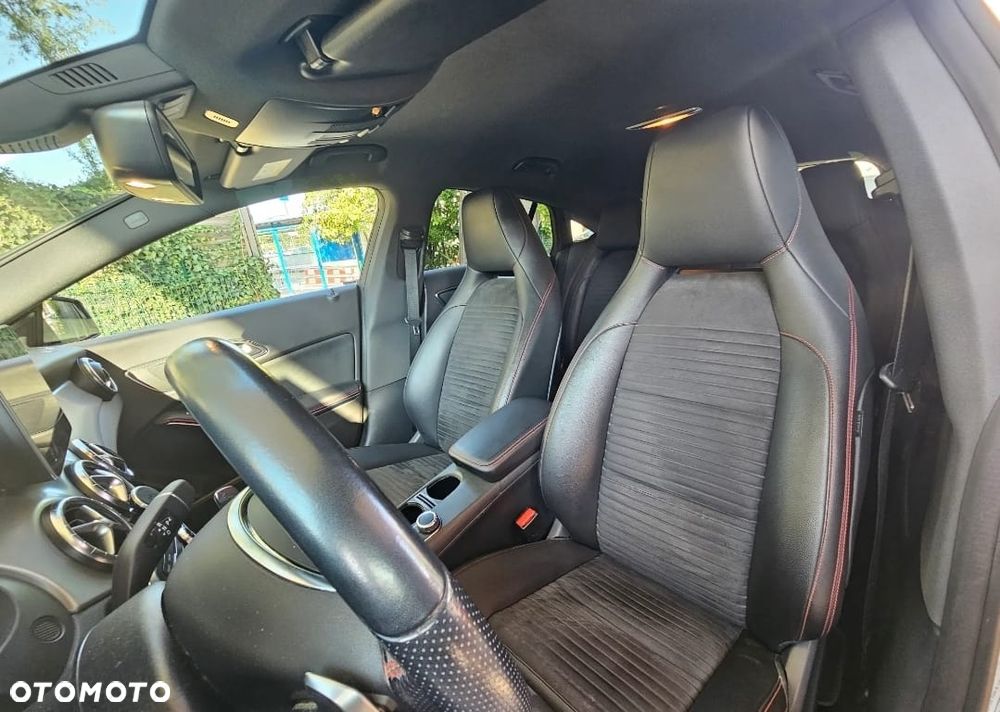 Mercedes-Benz CLA 220 4-Matic - 8