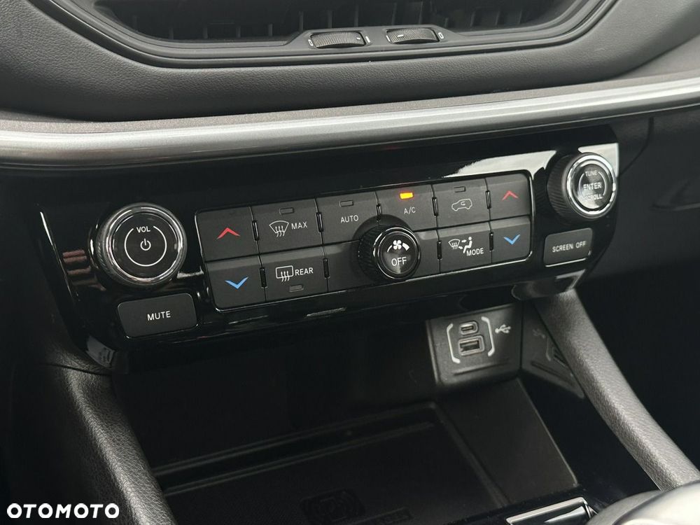Jeep Compass - 28