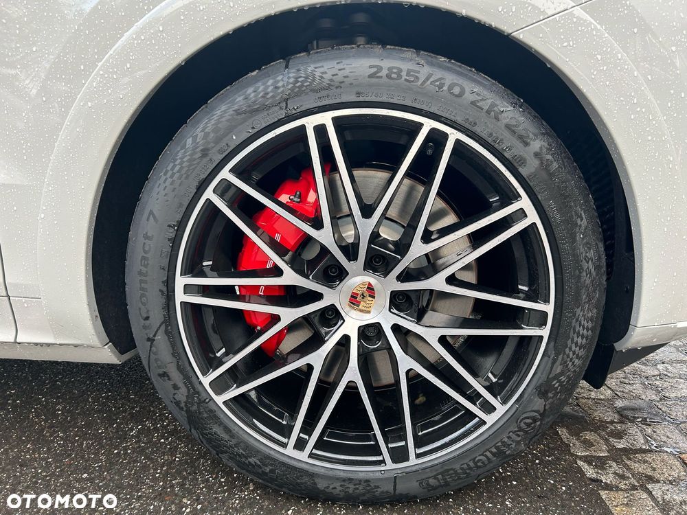 Porsche Cayenne GTS - 5