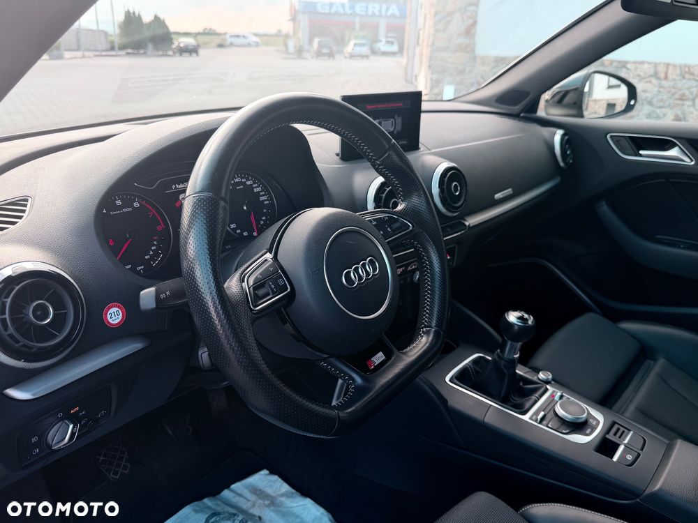 Audi A3 Sportback 1.8 TFSI S line Sportpaket - 32