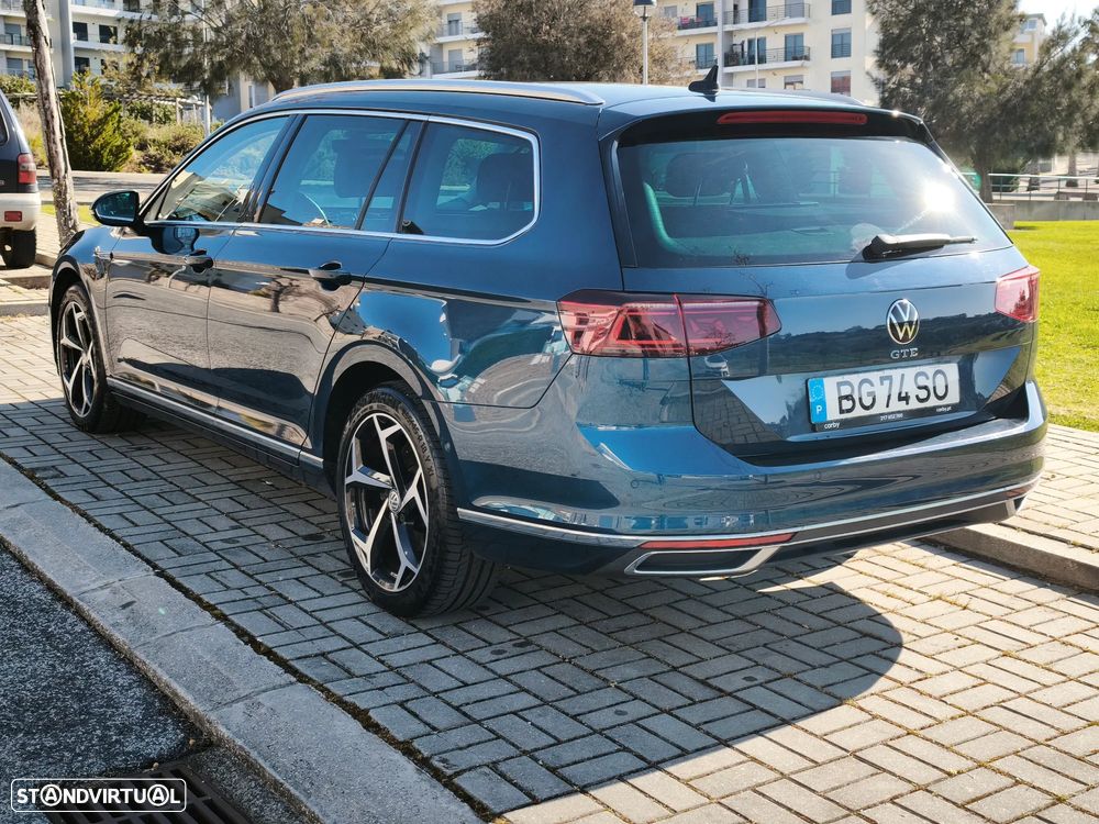 VW Passat Variant - 6