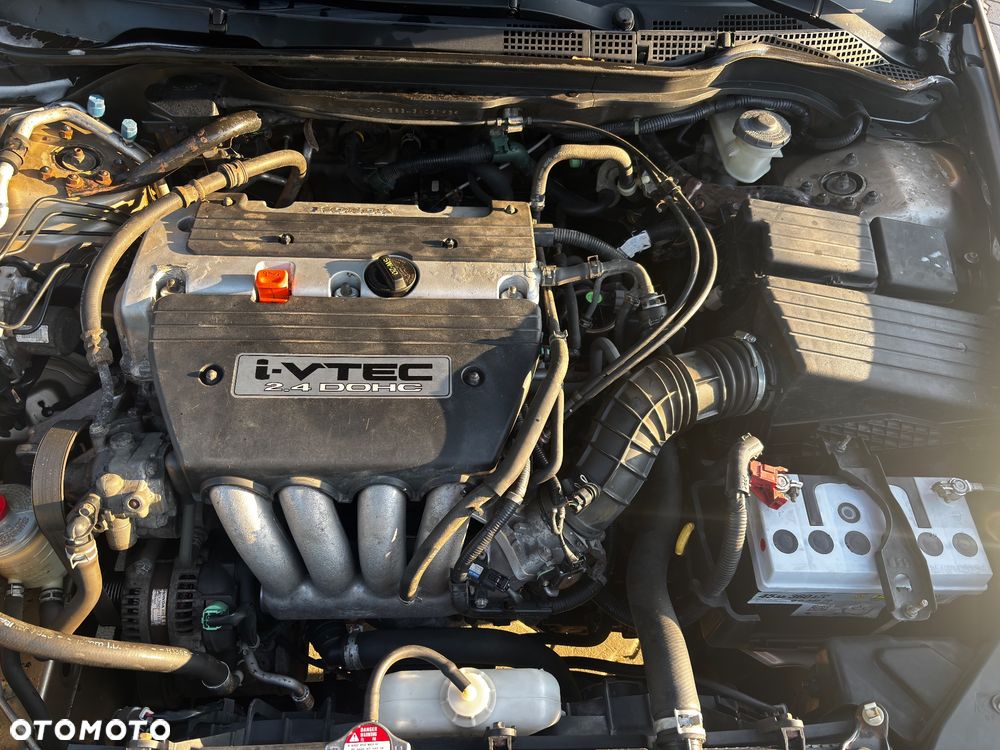Honda Accord 2.4 LX - 9
