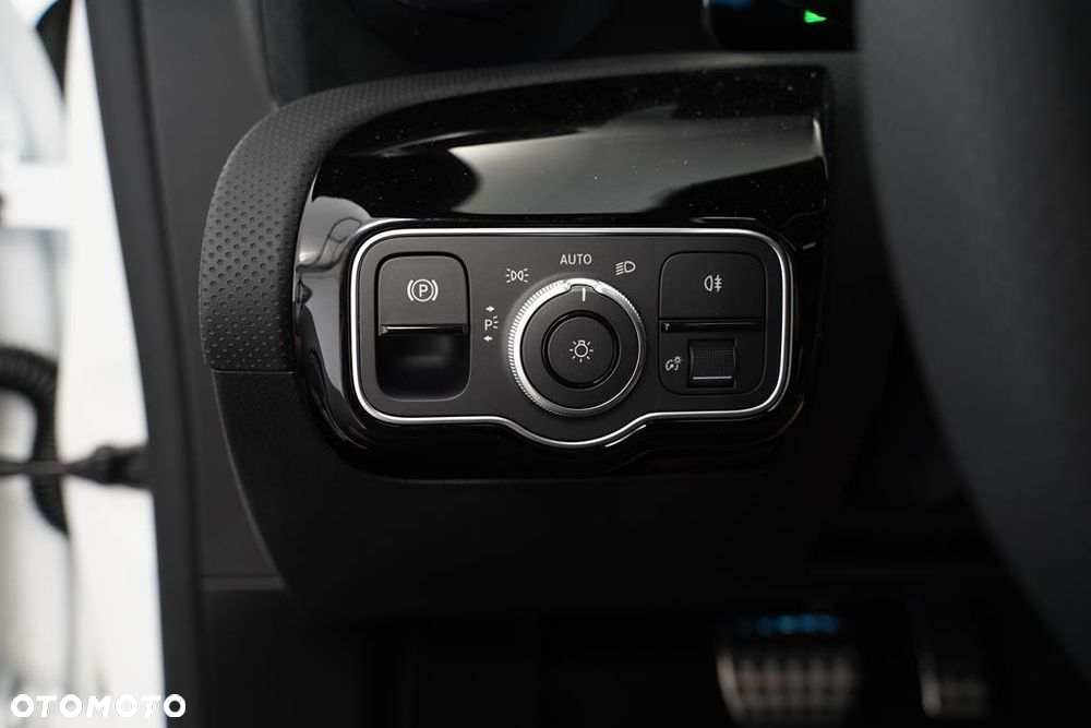 Mercedes-Benz CLA 200 mHEV AMG Line 7G-DCT - 15