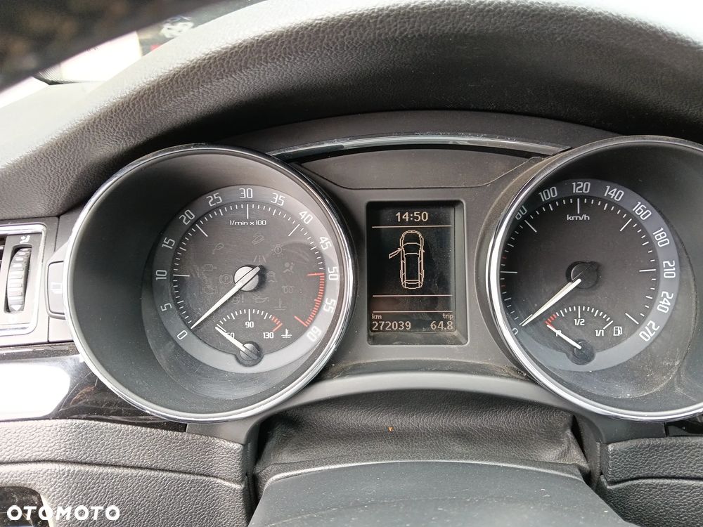 Skoda Superb 2.0 TDI Ambition DSG - 6
