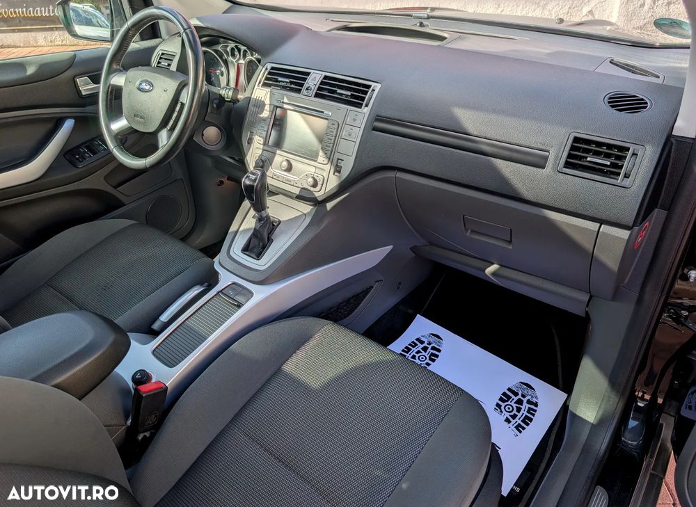 Ford Kuga - 11
