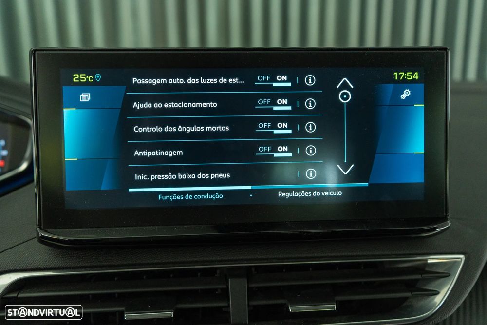 Peugeot 3008 Plug-In Hybrid 225 e-EAT8 Allure Pack - 13