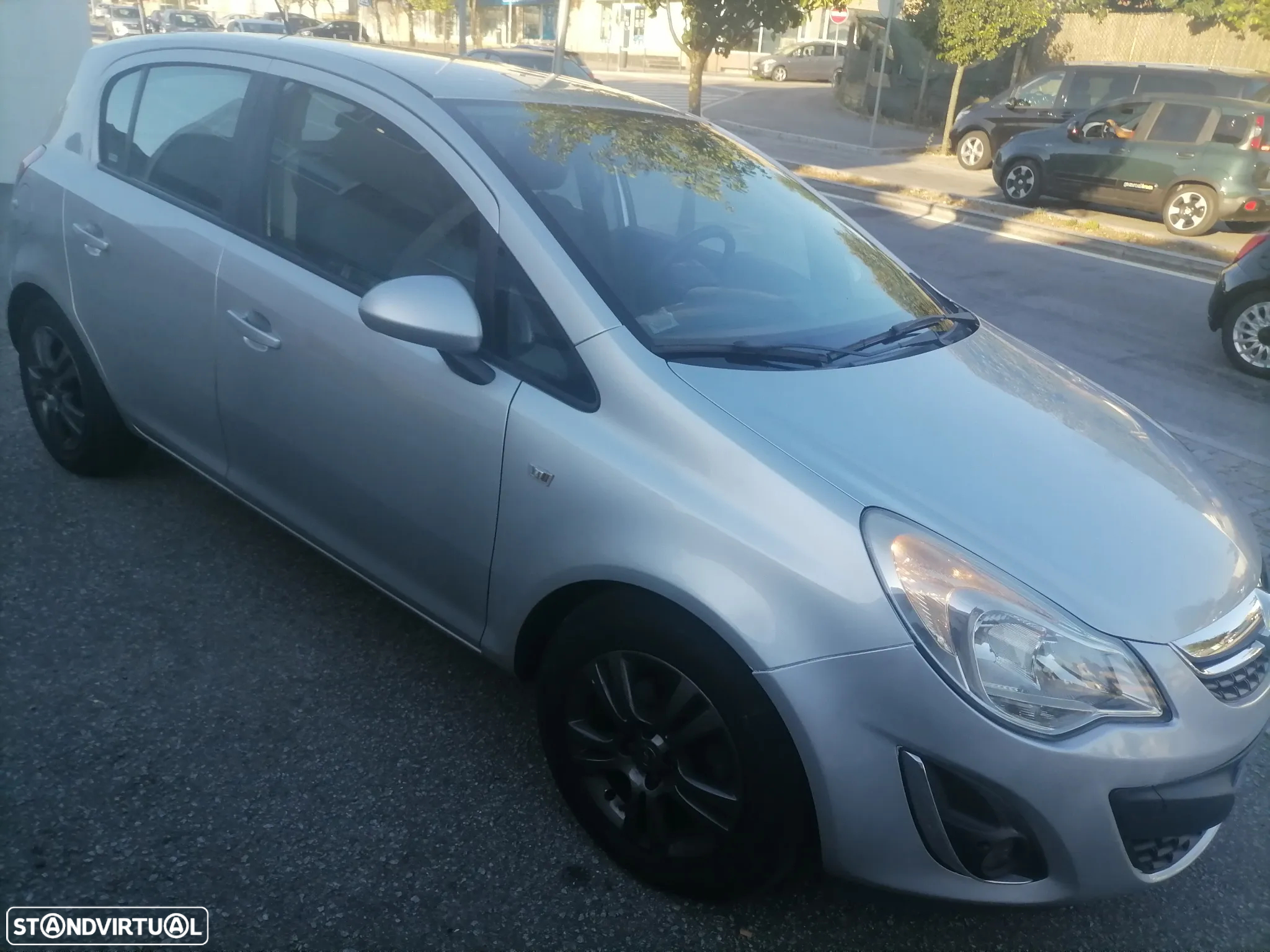 Opel Corsa 1.3 CDTi Enjoy EcoFLEX - 2