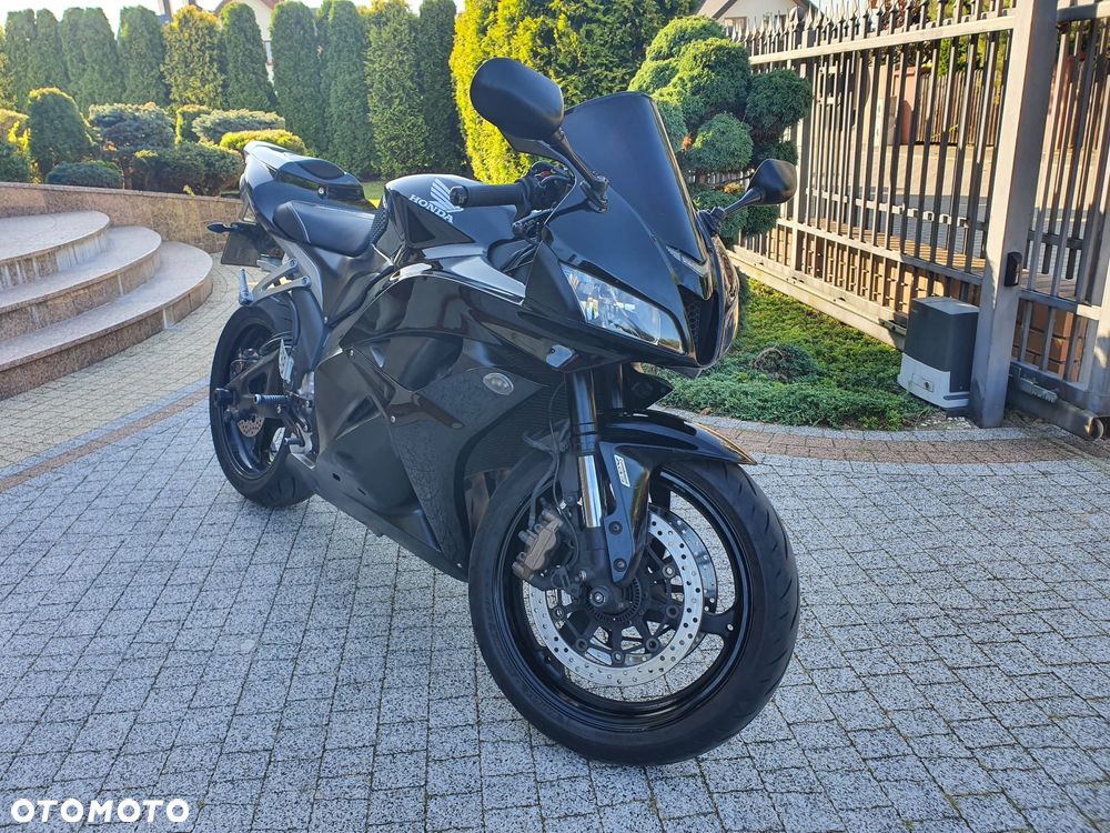 Honda CBR - 1