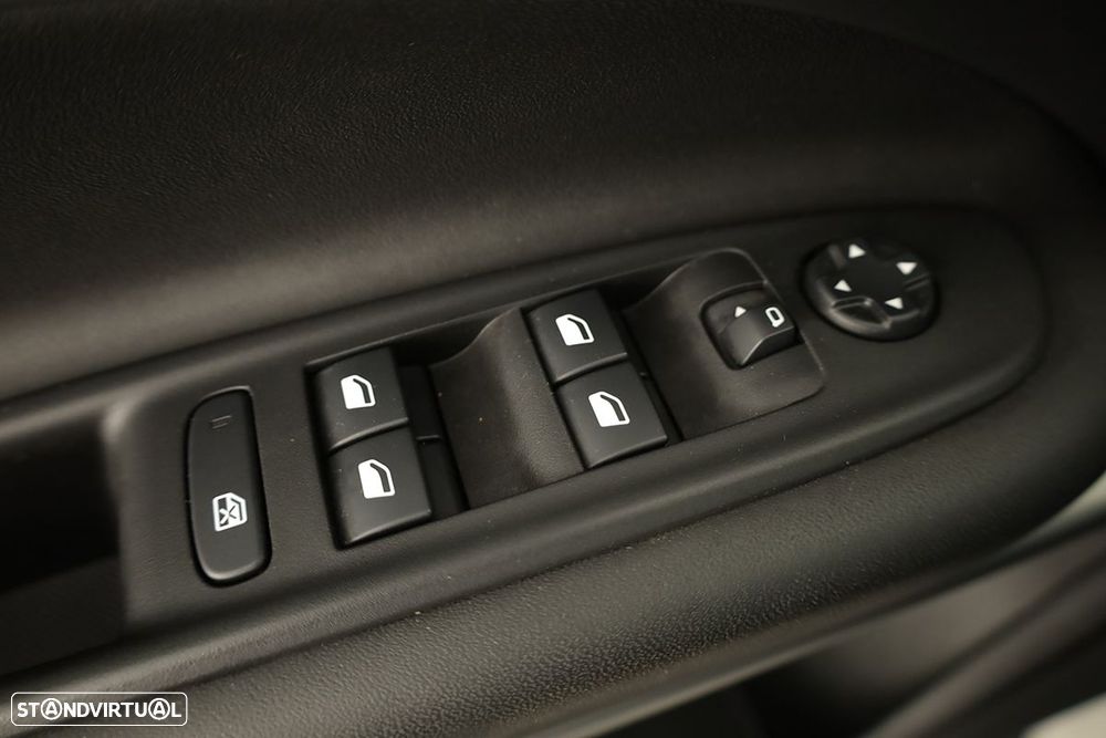 Jeep Avenger 1.2 GSE T3 Altitude - 20