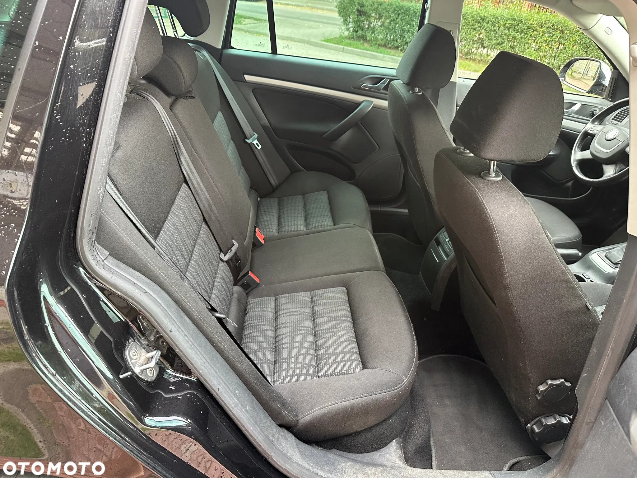 Skoda Octavia 1.6 TDI DPF DSG Ambition - 13