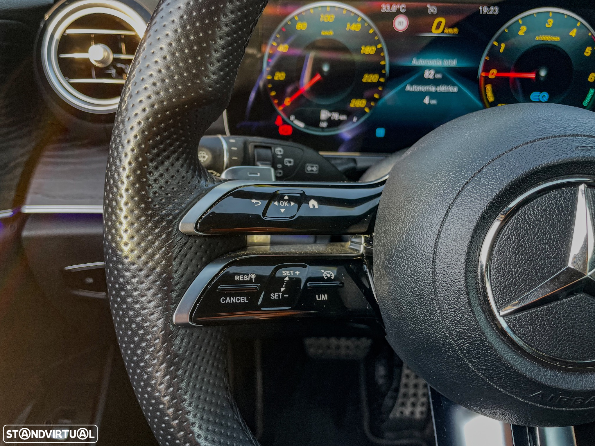 Mercedes-Benz E 300 de AMG Line 4Matic - 25
